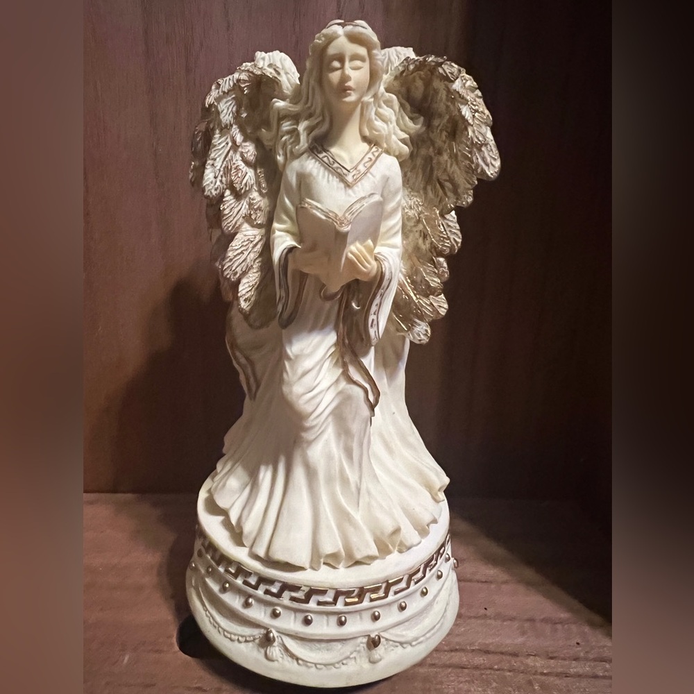 Music Box Angel Figurine Vintage Christmas Music Box